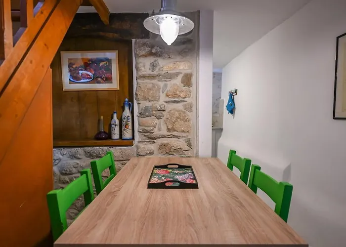 דירה Jolandas Castle House *