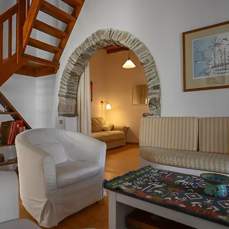 Jolandas Castle House